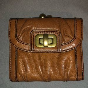 Women’s Leather Fossil Wallet